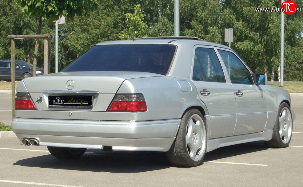 4 299 р. Накладка заднего бампера GT Dynamics Mercedes-Benz E-Class W124 седан дорестайлинг (1984-1993) (Неокрашенная)  с доставкой в г. Йошкар-Ола