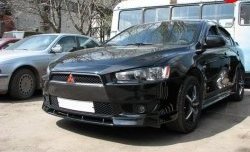 899 р. Вставка переднего бампера (зубатка) Evo  Mitsubishi Lancer  10 (2007-2017) седан дорестайлинг, хэтчбэк дорестайлинг, седан рестайлинг, хэтчбек 5 дв рестайлинг (Неокрашенная)  с доставкой в г. Йошкар-Ола. Увеличить фотографию 2