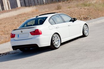 3 399 р. Лип спойлер  3 серия E90 (04-11) АВТОКРАТ BMW 3 серия E90 седан дорестайлинг (2004-2008) (Неокрашенный)  с доставкой в г. Йошкар-Ола. Увеличить фотографию 2