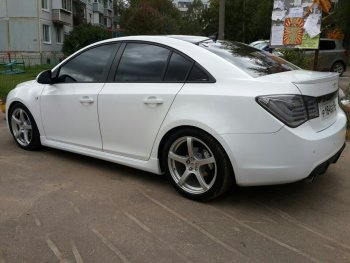 4 099 р. Пороги накладки пластиковые CT  Chevrolet Cruze ( J300,  J305,  J308) (2009-2015) седан дорестайлинг, хэтчбек дорестайлинг, седан рестайлинг, универсал рестайлинг, хэтчбек рестайлинг (Неокрашенные)  с доставкой в г. Йошкар-Ола. Увеличить фотографию 2