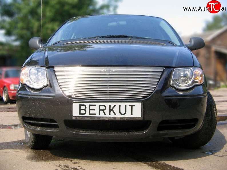 8 399 р. Декоративная вставка решетки радиатора (рестайлинг) Berkut Chrysler Voyager RG минивэн дорестайлинг (2000-2004)  с доставкой в г. Йошкар-Ола