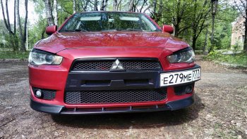 899 р. Вставка переднего бампера (зубатка) Evo  Mitsubishi Lancer  10 (2007-2017) седан дорестайлинг, хэтчбэк дорестайлинг, седан рестайлинг, хэтчбек 5 дв рестайлинг (Неокрашенная)  с доставкой в г. Йошкар-Ола. Увеличить фотографию 7