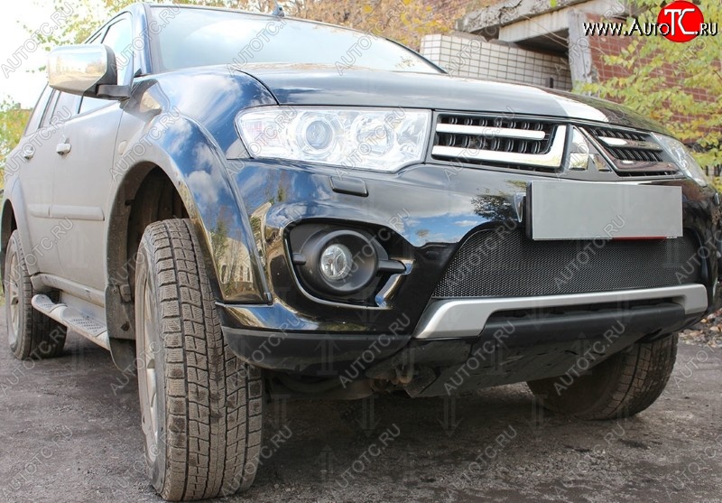 1 469 р. Защитная сетка на бампер (рестайлинг) Russtal (черная)  Mitsubishi L200  5 KK,KL (2015-2019) дорестайлинг  с доставкой в г. Йошкар-Ола