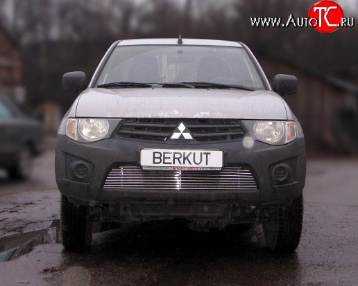 5 399 р. Декоративная вставка воздухозаборника Berkut Mitsubishi L200 4  дорестайлинг (2006-2014)  с доставкой в г. Йошкар-Ола