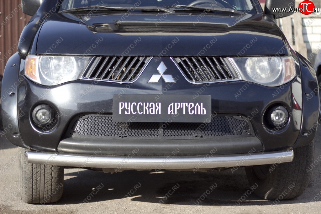 2 499 р. Защитная сетка решетки переднего бампера РА Mitsubishi L200 4  дорестайлинг (2006-2014)  с доставкой в г. Йошкар-Ола