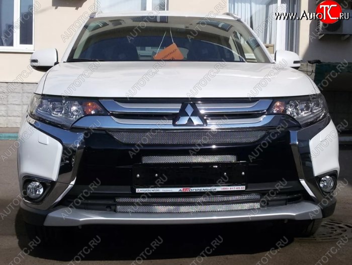 3 479 р. Защитная решётка в воздуховод автомобиля Russtal (хром) Mitsubishi Outlander GF 2-ой рестайлинг (2015-2018)  с доставкой в г. Йошкар-Ола