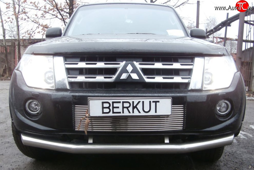 5 699 р. Декоративная вставка воздухозаборника (рестайлинг) Berkut Mitsubishi Pajero 4 V90 дорестайлинг (2006-2011)  с доставкой в г. Йошкар-Ола