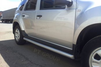 7 249 р. Защита порогов вогнутая из трубы Ø63 Petroil Tuning Nissan Terrano D10 рестайлинг (2016-2022) (Серебристый (Искра) ППК)  с доставкой в г. Йошкар-Ола. Увеличить фотографию 2