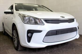 3 899 р. Защитная сетка в бампер (низ, ячейка 3х7 мм) Alfeco Стандарт  KIA Rio  4 FB (2016-2020) дорестайлинг седан (Хром)  с доставкой в г. Йошкар-Ола. Увеличить фотографию 2