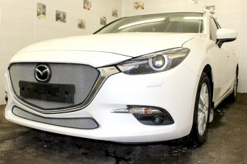 3 589 р. Защитная сетка в бампер (низ, ячейка 3х7 мм) Alfeco Стандарт  Mazda 3/Axela  BM (2016-2019) рестайлинг седан, рестайлинг, хэтчбэк (Хром)  с доставкой в г. Йошкар-Ола. Увеличить фотографию 4