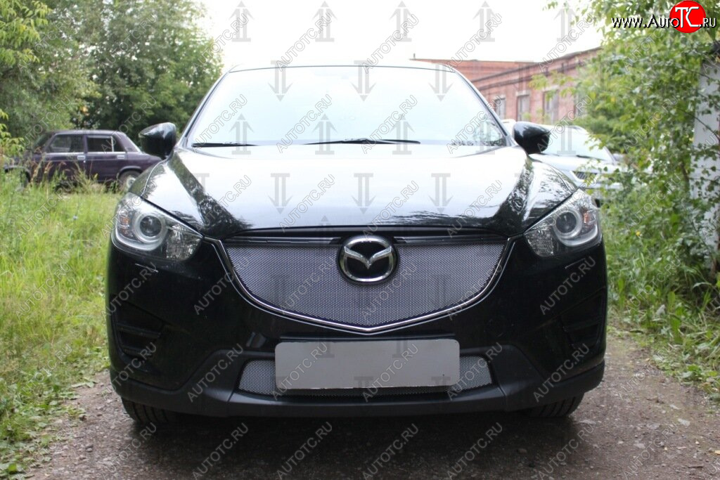 4 299 р. Защитная сетка в бампер (верх, ячейка 3х7 мм) Alfeco Стандарт  Mazda CX-5  KE (2015-2017) рестайлинг (Хром)  с доставкой в г. Йошкар-Ола