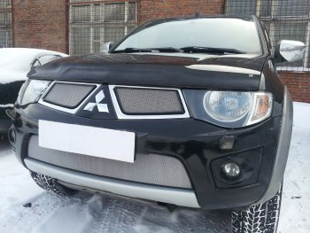 3 279 р. Защитная сетка в бампер (низ, ячейка 3х7 мм) Alfeco Стандарт Mitsubishi L200 4  дорестайлинг (2006-2014) (Хром)  с доставкой в г. Йошкар-Ола. Увеличить фотографию 2