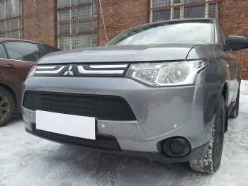 6 199 р. Защитная сетка в бампер (2 части, ячейка 3х7 мм) Alfeco Стандарт Mitsubishi Outlander GF дорестайлинг (2012-2014) (Чёрная)  с доставкой в г. Йошкар-Ола. Увеличить фотографию 2