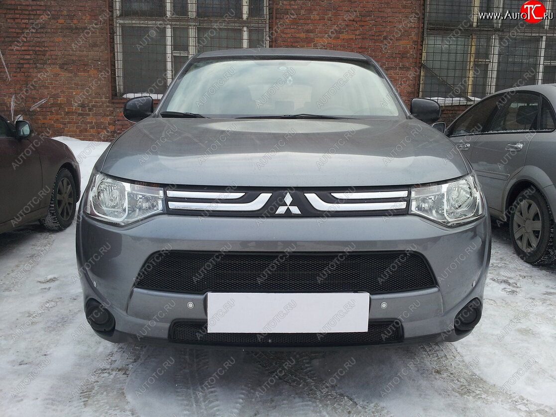 6 199 р. Защитная сетка в бампер (2 части, ячейка 3х7 мм) Alfeco Стандарт Mitsubishi Outlander GF дорестайлинг (2012-2014) (Чёрная)  с доставкой в г. Йошкар-Ола