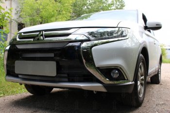 7 249 р. Защитная сетка в бампер (4 части, ячейка 3х7 мм) Alfeco Стандарт Mitsubishi Outlander GF 2-ой рестайлинг (2015-2018) (Хром)  с доставкой в г. Йошкар-Ола. Увеличить фотографию 2