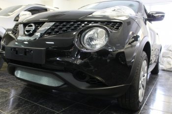 3 899 р. Защитная сетка в бампер (низ, ячейка 3х7 мм) Стрелка11 Стандарт  Nissan Juke  1 YF15 (2014-2020) рестайлинг (Хром)  с доставкой в г. Йошкар-Ола. Увеличить фотографию 3