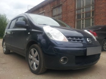 3 779 р. Защитная сетка в бампер (низ, ячейка 3х7 мм) Стрелка11 Стандарт  Nissan Note  1 (2004-2008) E11 дорестайлинг (Чёрная)  с доставкой в г. Йошкар-Ола. Увеличить фотографию 2