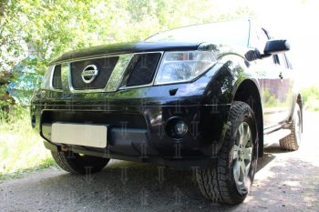 3 399 р. Защитная сетка в бампер (низ, ячейка 3х7 мм) Стрелка11 Стандарт Nissan Navara 2 D40 дорестайлинг (2004-2010) (Чёрная)  с доставкой в г. Йошкар-Ола. Увеличить фотографию 2