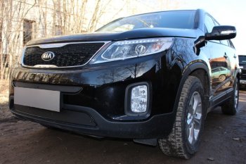 3 989 р. Защитная сетка в бампер (низ, ячейка 4х10 мм) Alfeco Премиум KIA Sorento XM рестайлинг (2012-2015) (Чёрная)  с доставкой в г. Йошкар-Ола. Увеличить фотографию 2