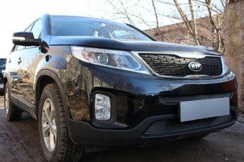 3 989 р. Защитная сетка в бампер (низ, ячейка 4х10 мм) Alfeco Премиум KIA Sorento XM рестайлинг (2012-2015) (Чёрная)  с доставкой в г. Йошкар-Ола. Увеличить фотографию 3