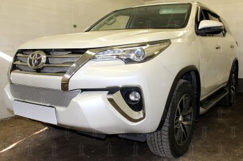 5 299 р. Защитная сетка в бампер (низ, ячейка 4х10 мм) Стрелка11 Премиум  Toyota Fortuner  AN160 (2015-2020) дорестайлинг (Хром)  с доставкой в г. Йошкар-Ола. Увеличить фотографию 4