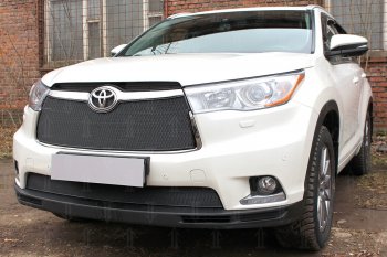 3 999 р. Защитная сетка в бампер (низ, ячейка 4х10 мм) Стрелка11 Премиум Toyota Highlander XU50 дорестайлинг (2013-2017) (Чёрная)  с доставкой в г. Йошкар-Ола. Увеличить фотографию 2