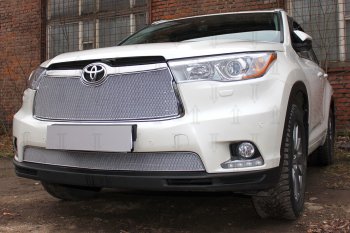 4 199 р. Защитная сетка в бампер (низ, ячейка 4х10 мм) Стрелка11 Премиум Toyota Highlander XU50 дорестайлинг (2013-2017) (Хром)  с доставкой в г. Йошкар-Ола. Увеличить фотографию 3