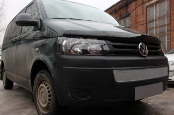 4 299 р. Защитная сетка в бампер (низ, ячейка 4х10 мм) Стрелка11 Премиум Volkswagen Transporter T5 рестайлинг (2009-2015) (Хром)  с доставкой в г. Йошкар-Ола. Увеличить фотографию 2