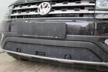 4 549 р. Защитная сетка в бампер (низ, ячейка 4х10 мм) Стрелка11 Премиум Volkswagen Teramont CA1 дорестайлинг (2016-2020) (Чёрная)  с доставкой в г. Йошкар-Ола. Увеличить фотографию 2