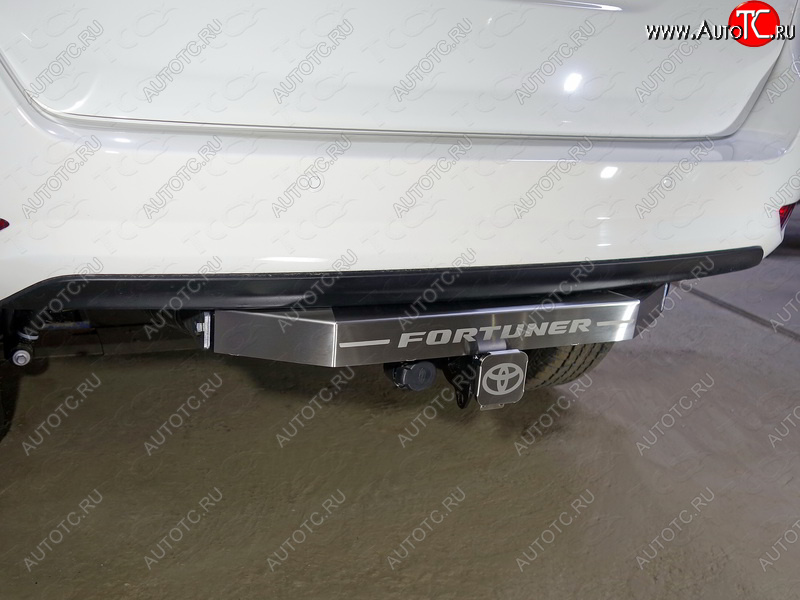 17 399 р.  Фаркоп (тягово-сцепное устройство) TCC Тюнинг  Toyota Fortuner  AN160 (2015-2020) дорестайлинг (крюк Е, надпись Fortuner)  с доставкой в г. Йошкар-Ола