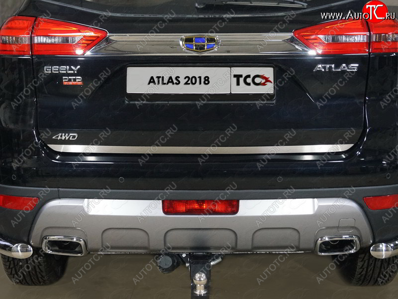 2 359 р. Накладка на заднюю дверь, ТСС Тюнинг  Geely Atlas  NL3 (2016-2022) (Лист шлифованный)  с доставкой в г. Йошкар-Ола