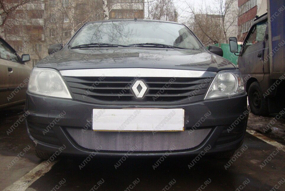 3 699 р. Защита радиатора Стрелка11 Стандарт  Renault Logan  1 (2010-2016) рестайлинг (хром)  с доставкой в г. Йошкар-Ола