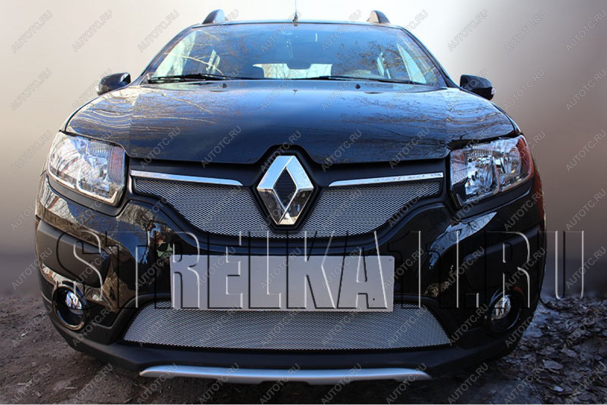 3 589 р. Защита радиатора Стрелка11 Стандарт Renault Sandero (B8) дорестайлинг (2014-2018) (хром)  с доставкой в г. Йошкар-Ола