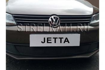 2 899 р. Защита радиатора Стрелка11 Стандарт  Volkswagen Jetta  A6 (2011-2015) седан дорестайлинг (черная)  с доставкой в г. Йошкар-Ола. Увеличить фотографию 1