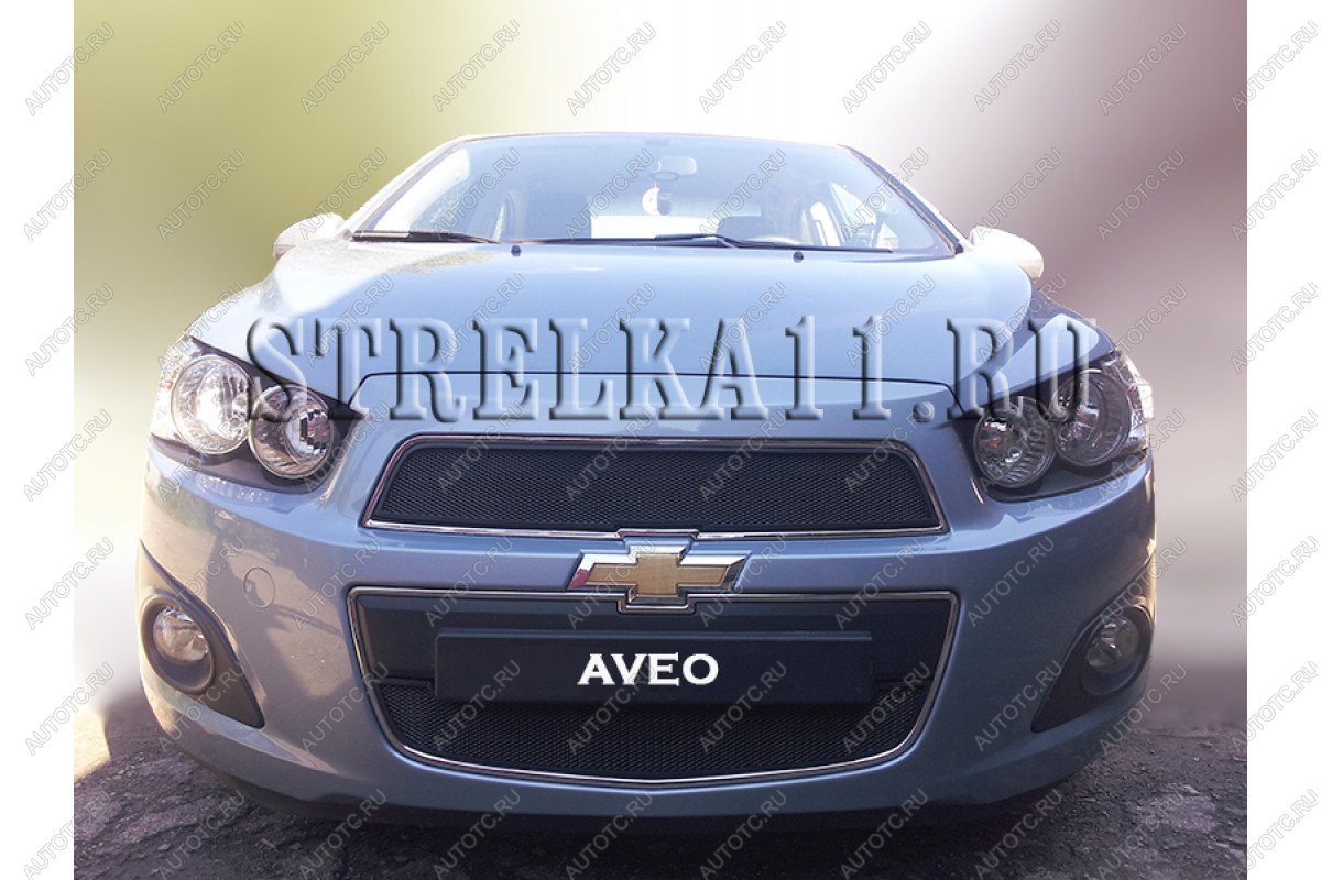 799 р. Зимняя заглушка решетки радиатора (верх) Стрелка11 Chevrolet Aveo T300 седан (2011-2015) (черная)  с доставкой в г. Йошкар-Ола