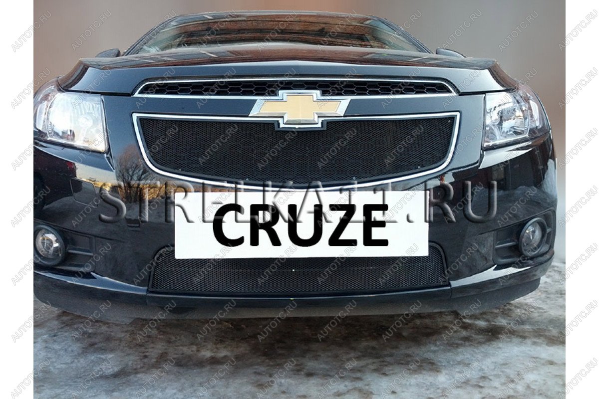 969 р. Зимняя заглушка решетки радиатора (верх) Стрелка11  Chevrolet Cruze ( J300,  J305) (2009-2012) седан дорестайлинг, хэтчбек дорестайлинг (черная)  с доставкой в г. Йошкар-Ола