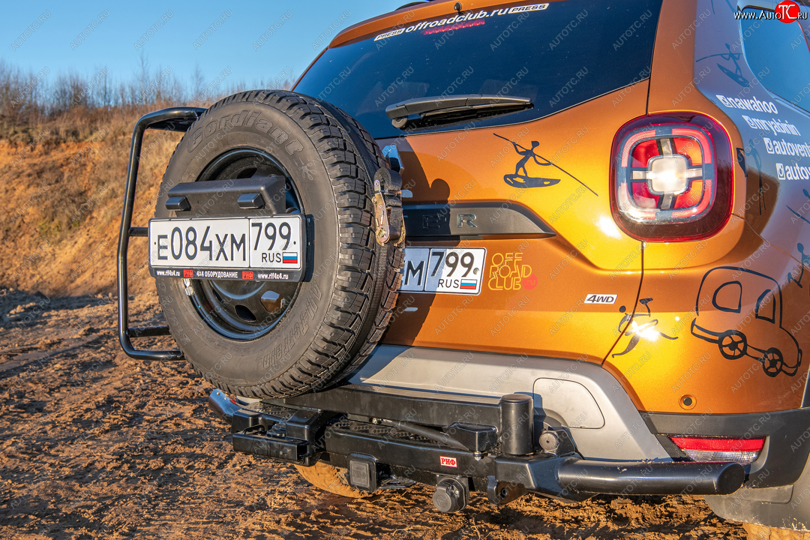 67 999 р. Бампер силовой задний РИФ Renault Duster HS рестайлинг (2015-2021) (С квадратом под фаркоп, калиткой и подсветкой номера)  с доставкой в г. Йошкар-Ола