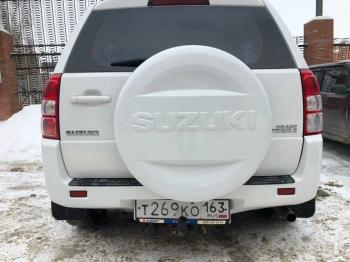 6 949 р. Пластиковый колпак запасного колеса SUZUKI (верхняя часть, 225/70/16)  Suzuki Grand Vitara ( FTB03 3 двери,  3TD62, TL52 5 дверей,  JT 5 дверей,  JT 3 двери,  JT) - Grand Vitara XL7 (неокрашенный)  с доставкой в г. Йошкар-Ола. Увеличить фотографию 10