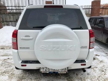 6 949 р. Пластиковый колпак запасного колеса SUZUKI (верхняя часть, 225/70/16)  Suzuki Grand Vitara ( FTB03 3 двери,  3TD62, TL52 5 дверей,  JT 5 дверей,  JT 3 двери,  JT) - Grand Vitara XL7 (неокрашенный)  с доставкой в г. Йошкар-Ола. Увеличить фотографию 11