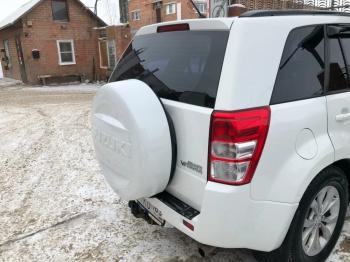 6 949 р. Пластиковый колпак запасного колеса SUZUKI (верхняя часть, 225/70/16)  Suzuki Grand Vitara ( FTB03 3 двери,  3TD62, TL52 5 дверей,  JT 5 дверей,  JT 3 двери,  JT) - Grand Vitara XL7 (неокрашенный)  с доставкой в г. Йошкар-Ола. Увеличить фотографию 13