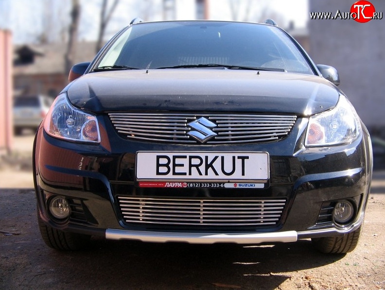 5 999 р. Декоративная вставка решетки радиатора (хетчбек) Berkut Suzuki SX4 GYA,GYB  рестайлинг, хэтчбэк (2010-2016)  с доставкой в г. Йошкар-Ола