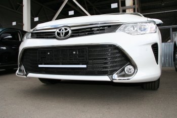 1 239 р. Сетка на бампер внешняя Arbori Toyota Camry XV55 1-ый рестайлинг (2014-2017) (Черная 15 мм)  с доставкой в г. Йошкар-Ола. Увеличить фотографию 2