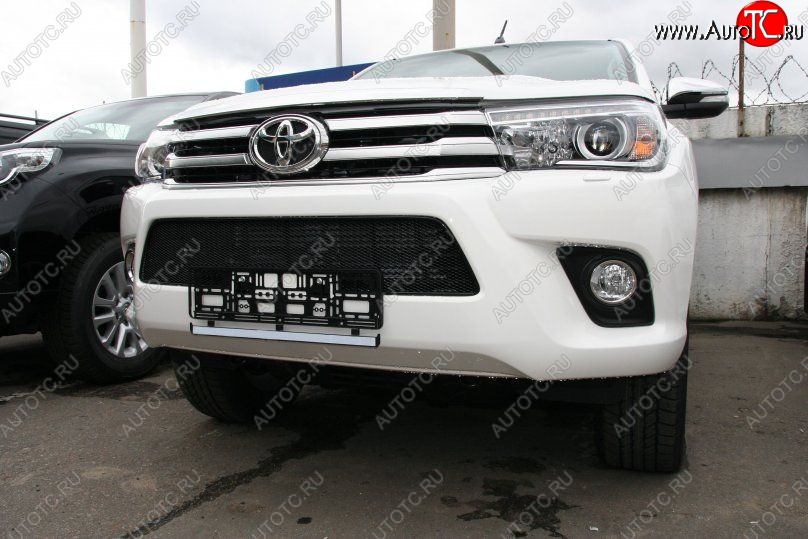 1 499 р. Защитная решётка в воздуховод автомобиля Russtal (черная)  Toyota Hilux  AN120 (2016-2020) дорестайлинг  с доставкой в г. Йошкар-Ола