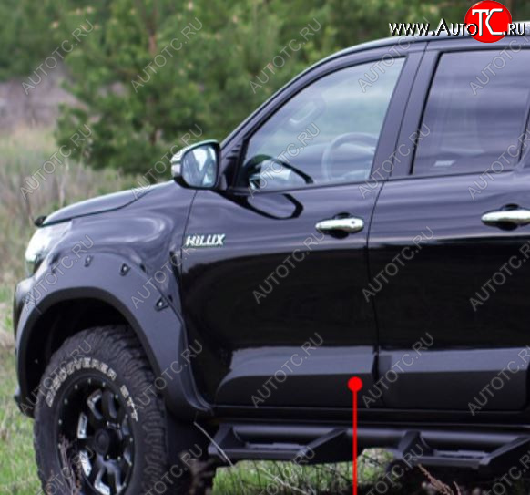 3 179 р. Молдинг двери RA (передний левый)  Toyota Hilux  AN120 (2016-2020) дорестайлинг (Поверхность шагрень)  с доставкой в г. Йошкар-Ола