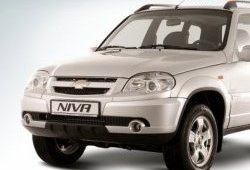 9 999 р. Передний бампер (рестайлинг) Бертоне Chevrolet Niva 2123 рестайлинг (2009-2020) (Окрашенный (комплектация Люкс))  с доставкой в г. Йошкар-Ола. Увеличить фотографию 1