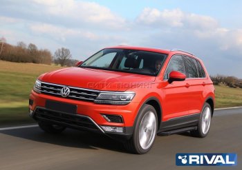 9 499 р. Порожки для ног Rival Volkswagen Tiguan Mk2 дорестайлинг (2016-2020) (Чёрные)  с доставкой в г. Йошкар-Ола. Увеличить фотографию 3