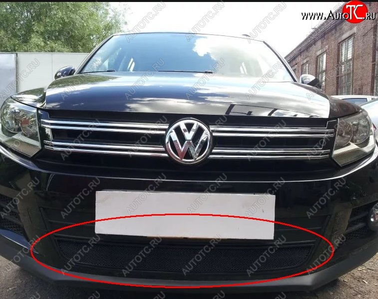 2 699 р. Защитная решётка в воздуховод автомобиля Russtal (черная)  Volkswagen Tiguan  Mk2 (2016-2020) дорестайлинг  с доставкой в г. Йошкар-Ола