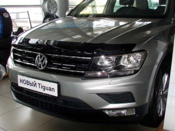 3 299 р. Дефлектор капота SIM Volkswagen Tiguan Mk2 дорестайлинг (2016-2020)  с доставкой в г. Йошкар-Ола. Увеличить фотографию 1